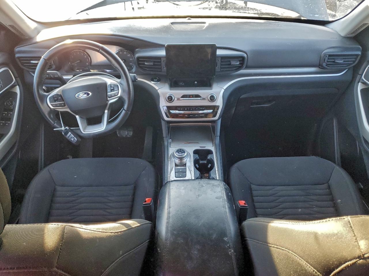2021 FORD EXPLORER XLT photo 22