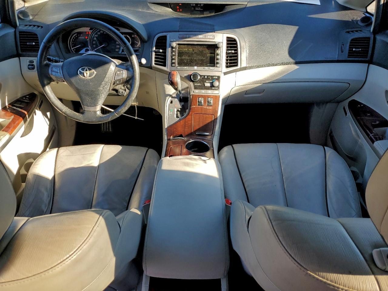 2011 TOYOTA VENZA photo 15