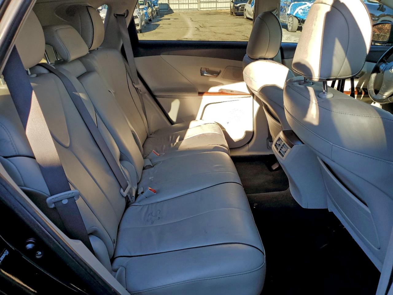 2011 TOYOTA VENZA photo 21