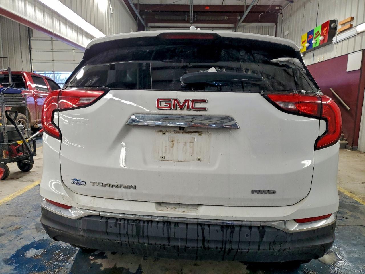 2018 GMC TERRAIN SLT photo 6