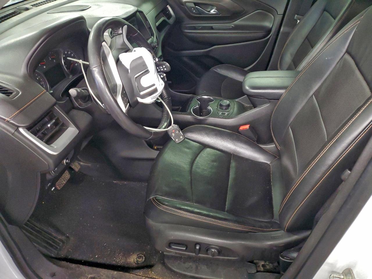 2018 GMC TERRAIN SLT photo 7