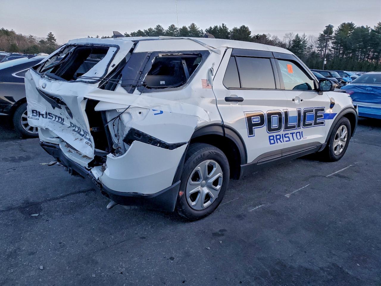 2023 FORD EXPLORER POLICE INTERCEPTOR photo 3