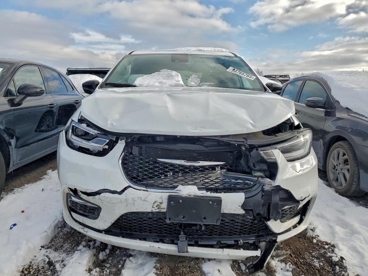 2024 CHRYSLER PACIFICA TOURING L photo 5