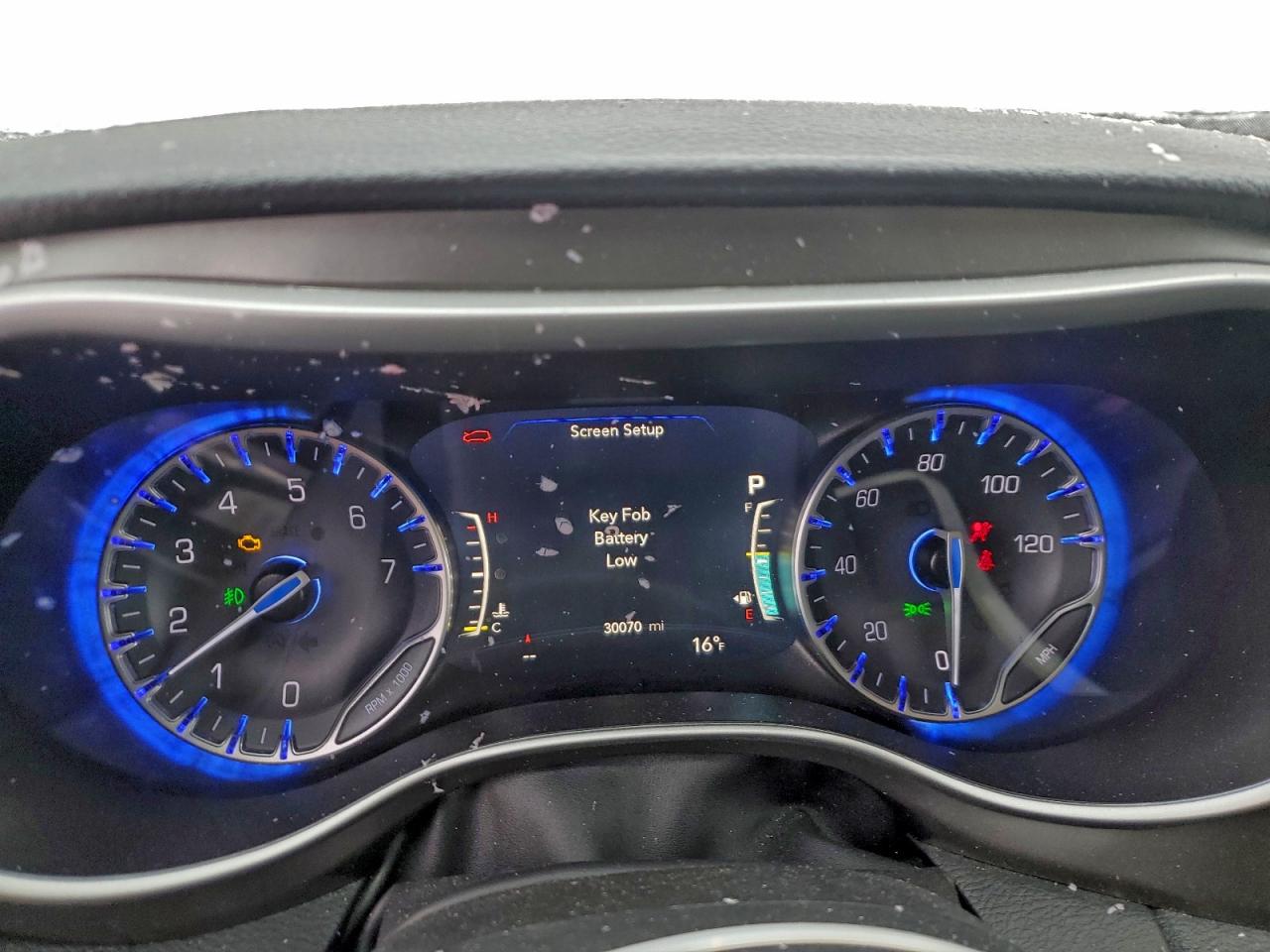 2024 CHRYSLER PACIFICA TOURING L photo 9