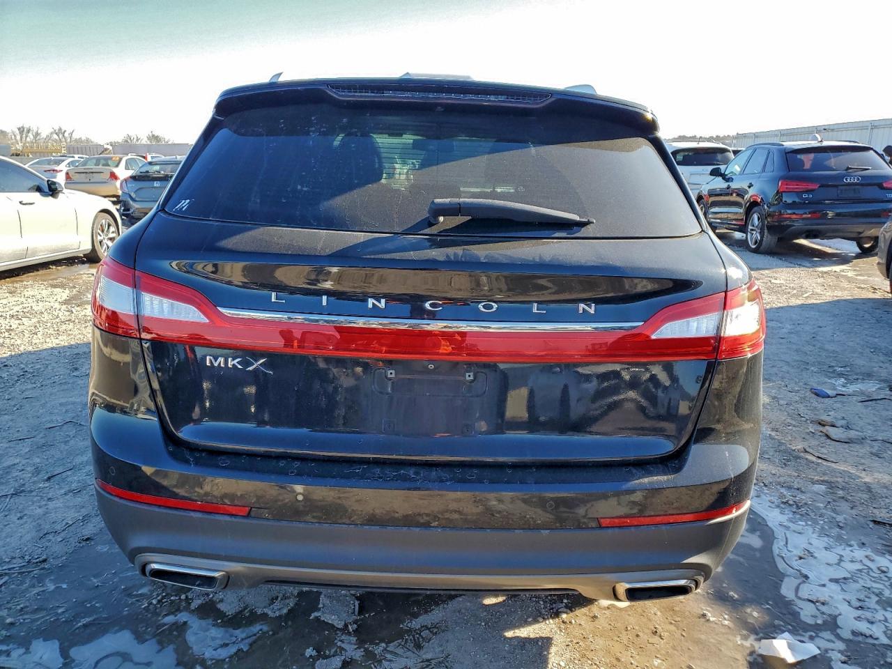 2017 LINCOLN TOWNHOUSE MKX RESERVE photo 6