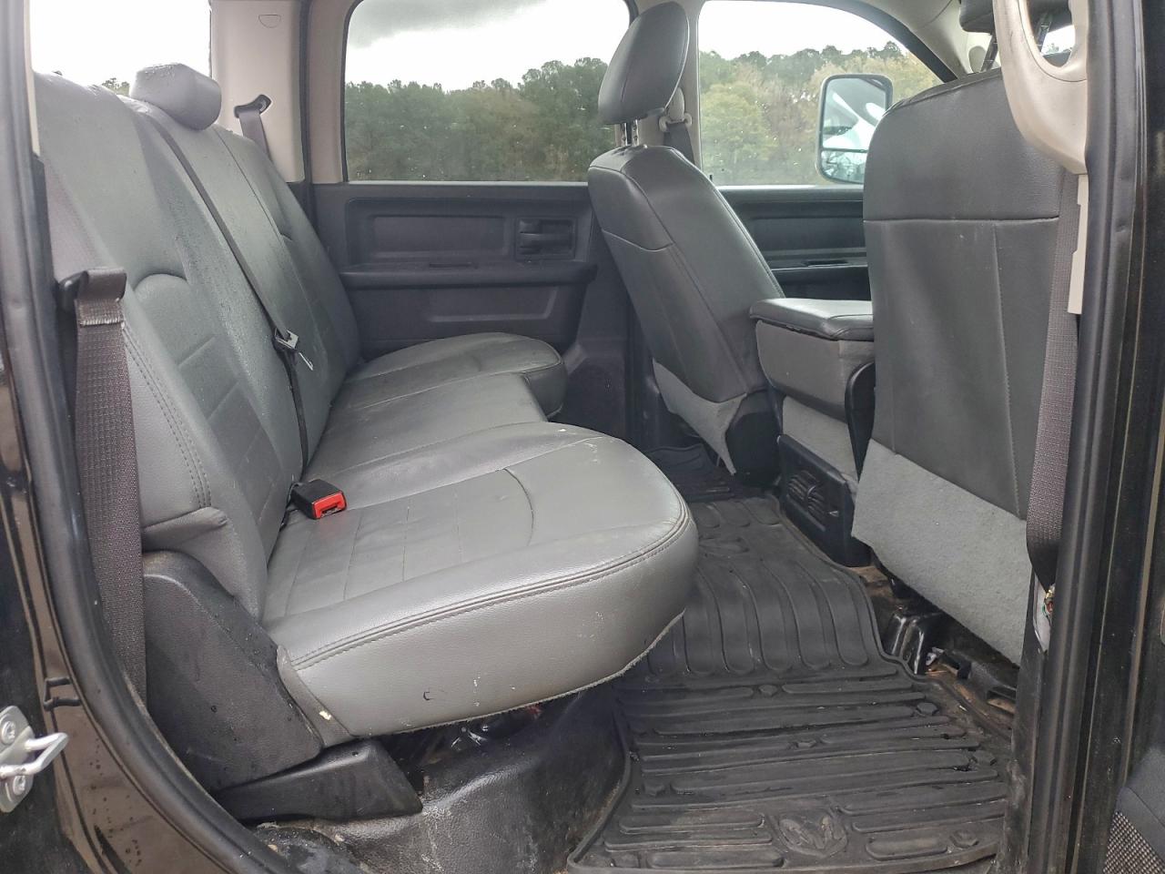 2018 RAM 2500 ST photo 10