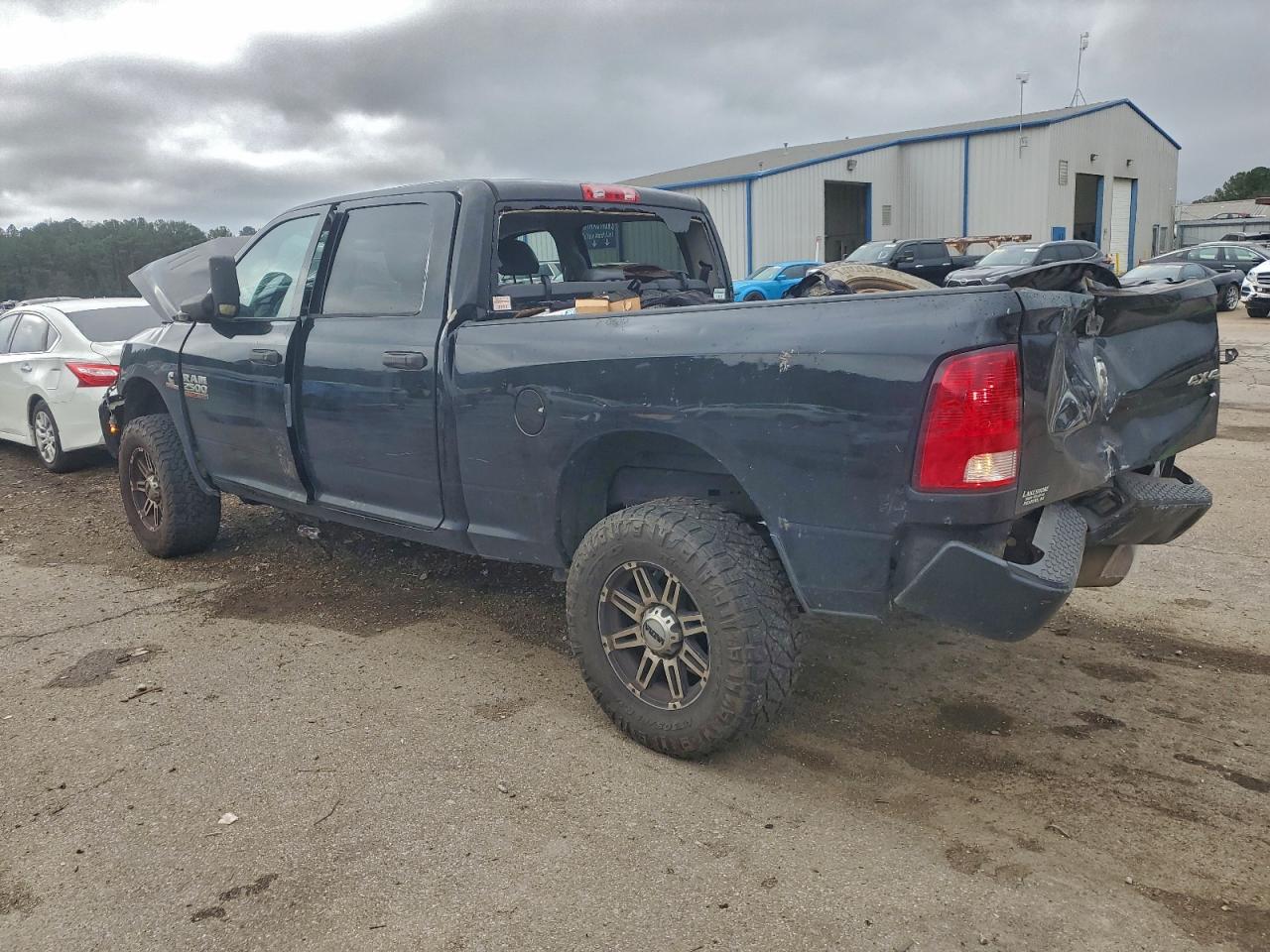 2018 RAM 2500 ST photo 2