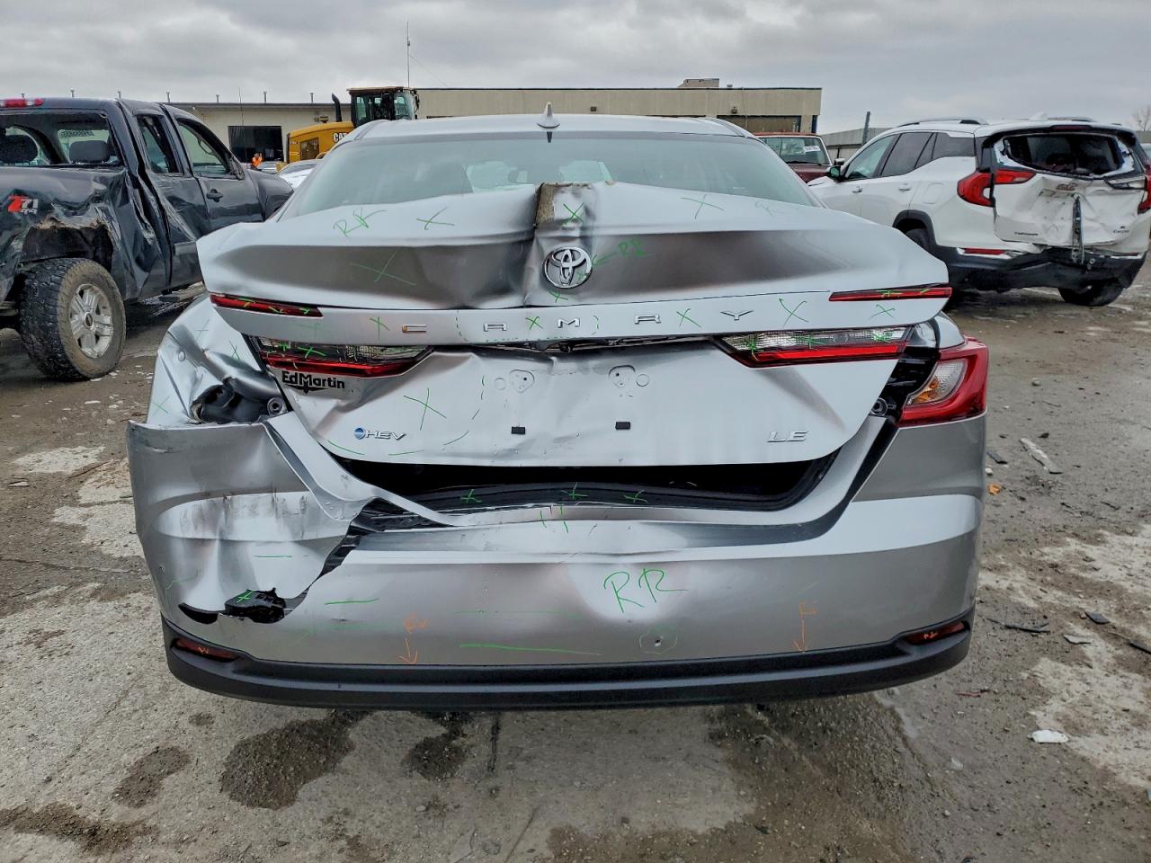 2026 TOYOTA CAMRY photo 6