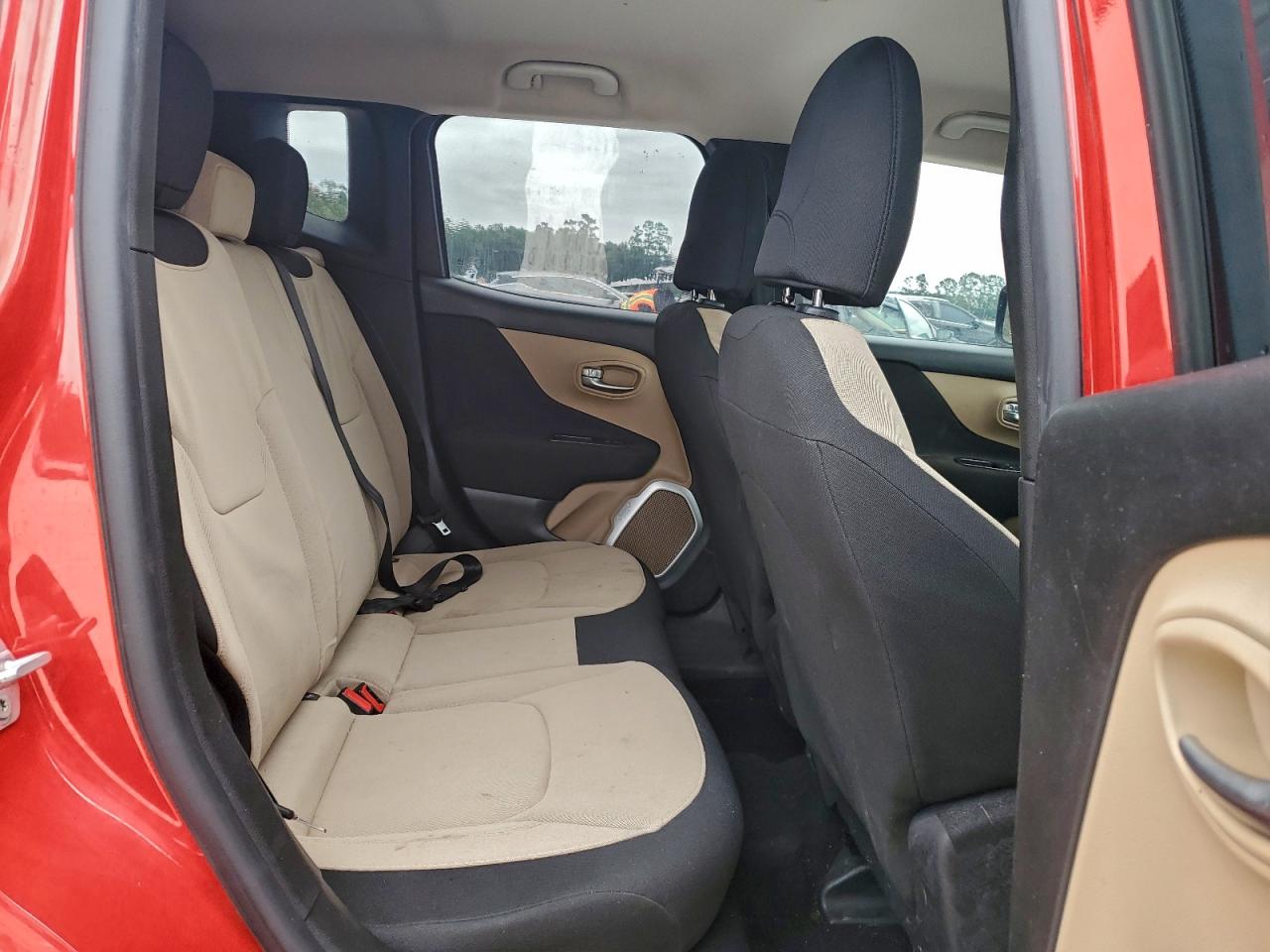 2015 JEEP RENEGADE SPORT photo 11
