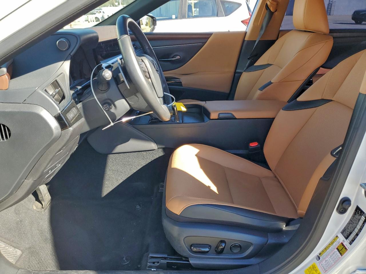 2024 LEXUS ES 300H BASE photo 7