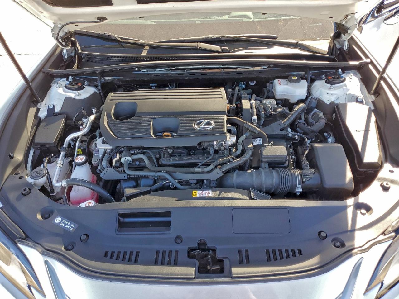 2024 LEXUS ES 300H BASE photo 11