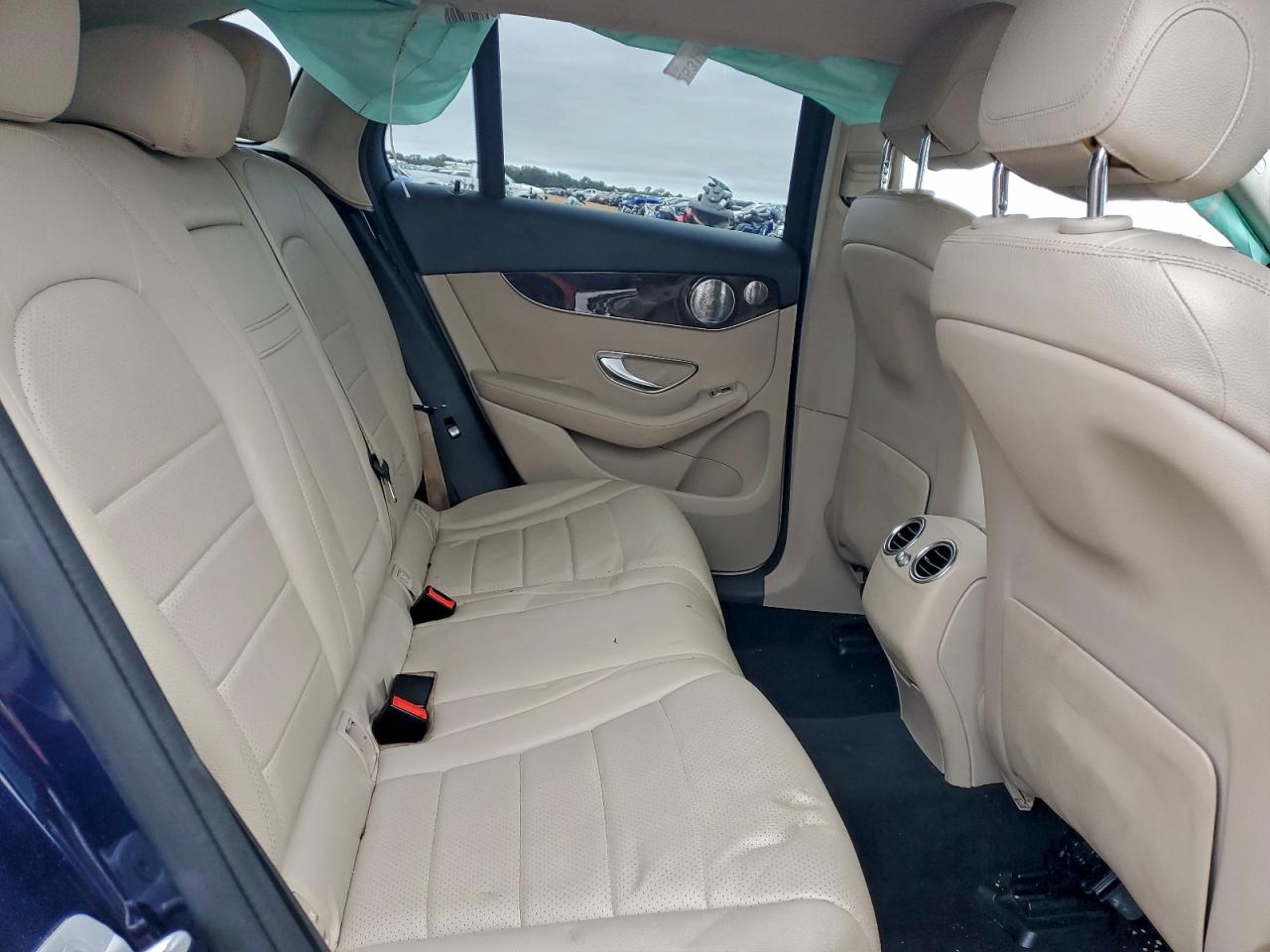 2016 MERCEDES-BENZ GLC 300 photo 31