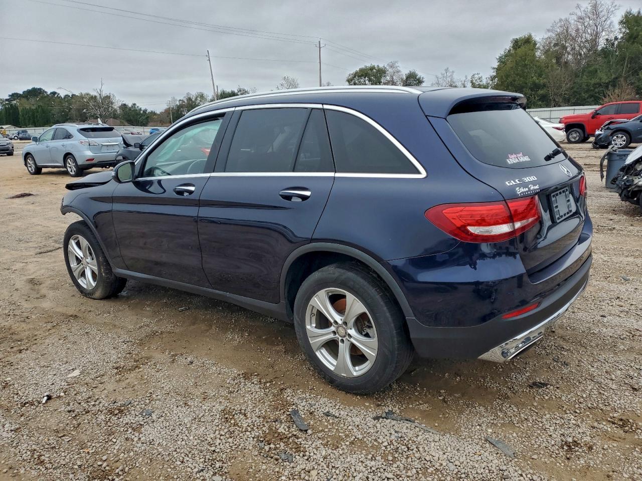 2016 MERCEDES-BENZ GLC 300 photo 4