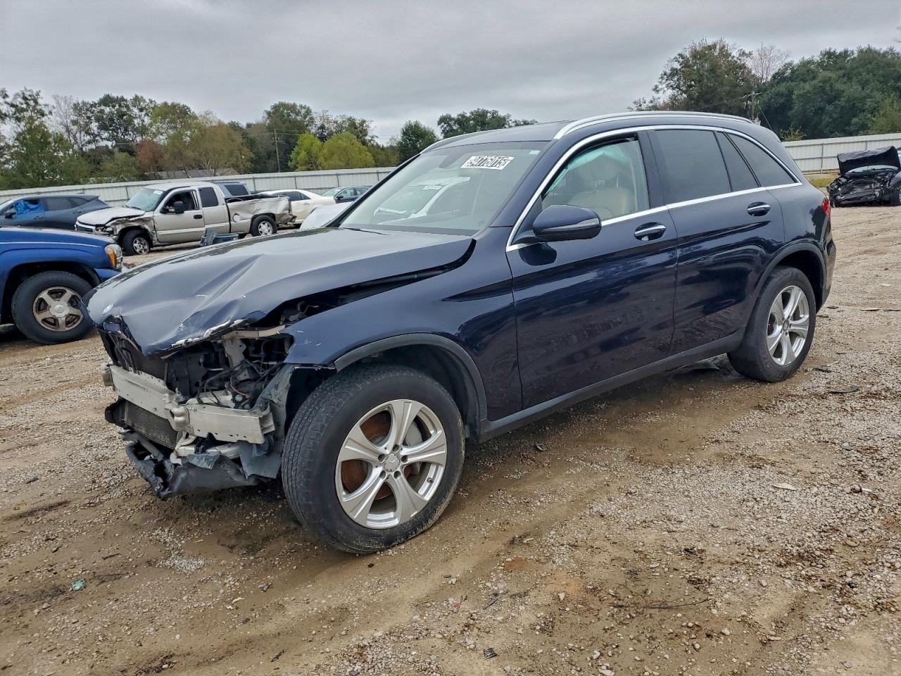 2016 MERCEDES-BENZ GLC
