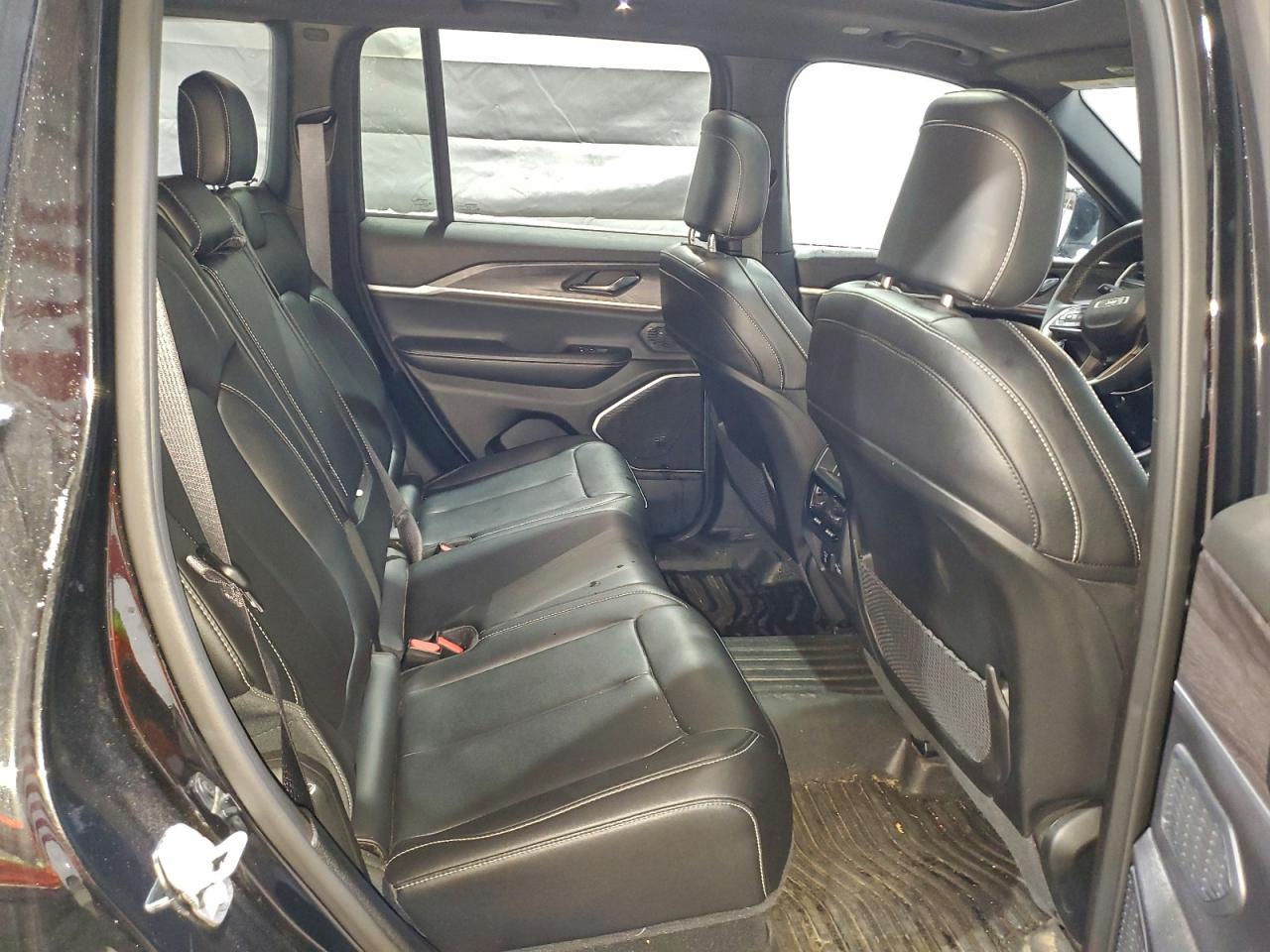 2024 JEEP GRAND CHEROKEE LIMITED 4XE photo 11