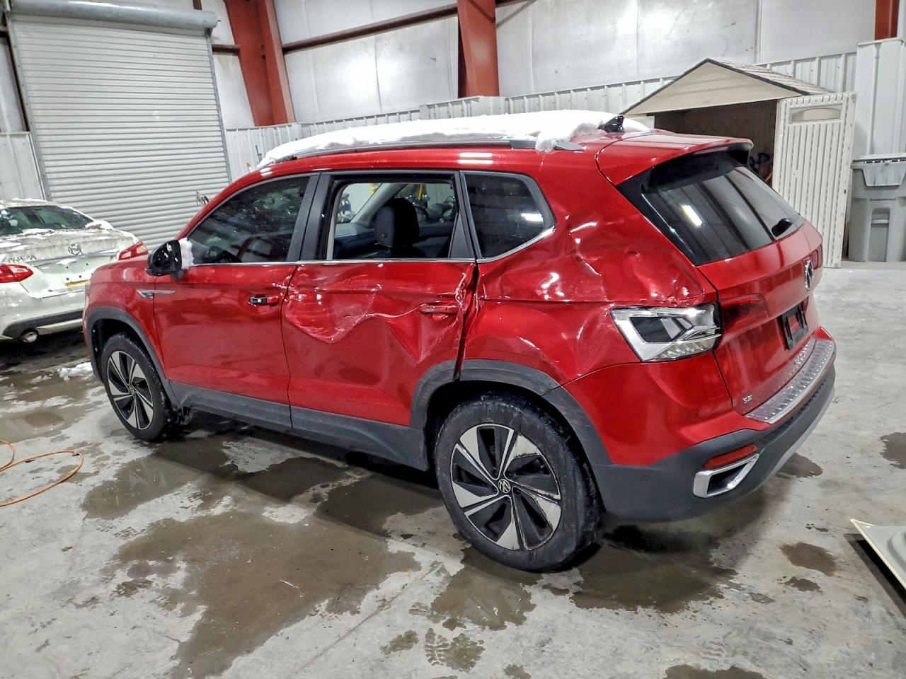 2024 VOLKSWAGEN TAOS SE photo 2