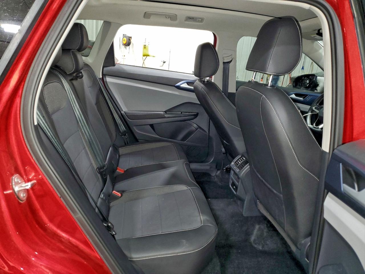 2024 VOLKSWAGEN TAOS SE photo 11