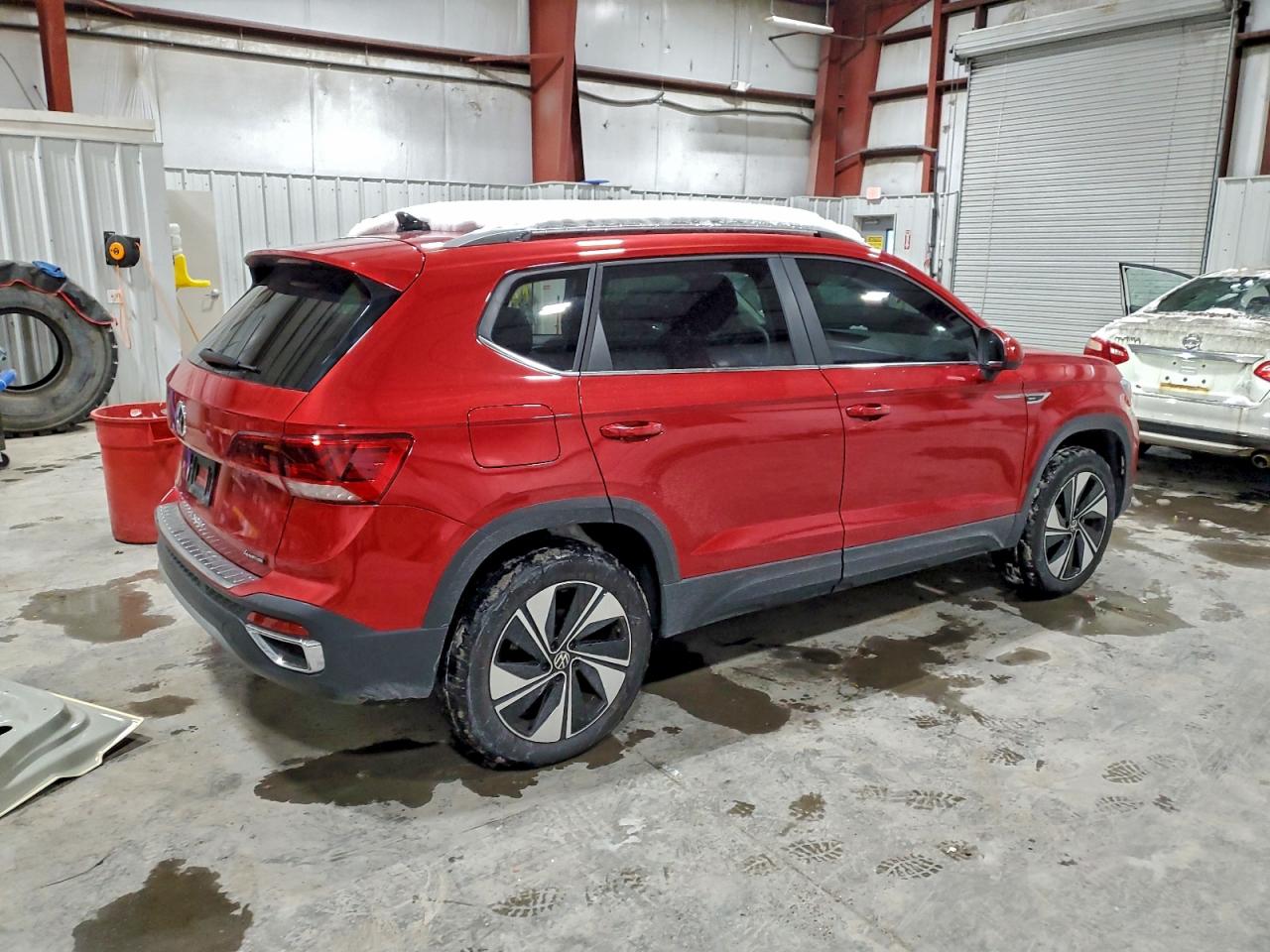 2024 VOLKSWAGEN TAOS SE photo 3