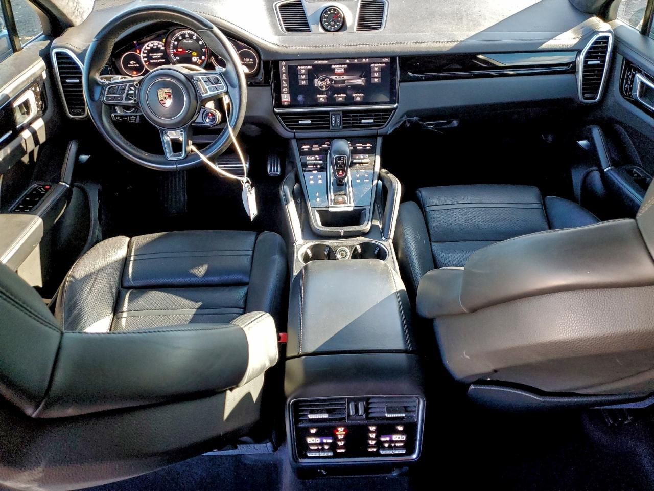 2020 PORSCHE CAYENNE TURBO COUPE photo 15