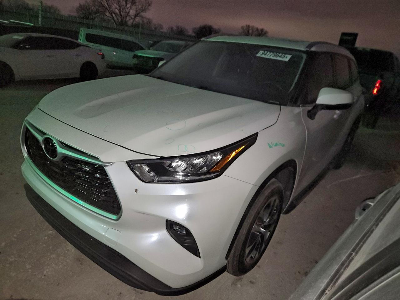 2020 TOYOTA HIGHLANDER