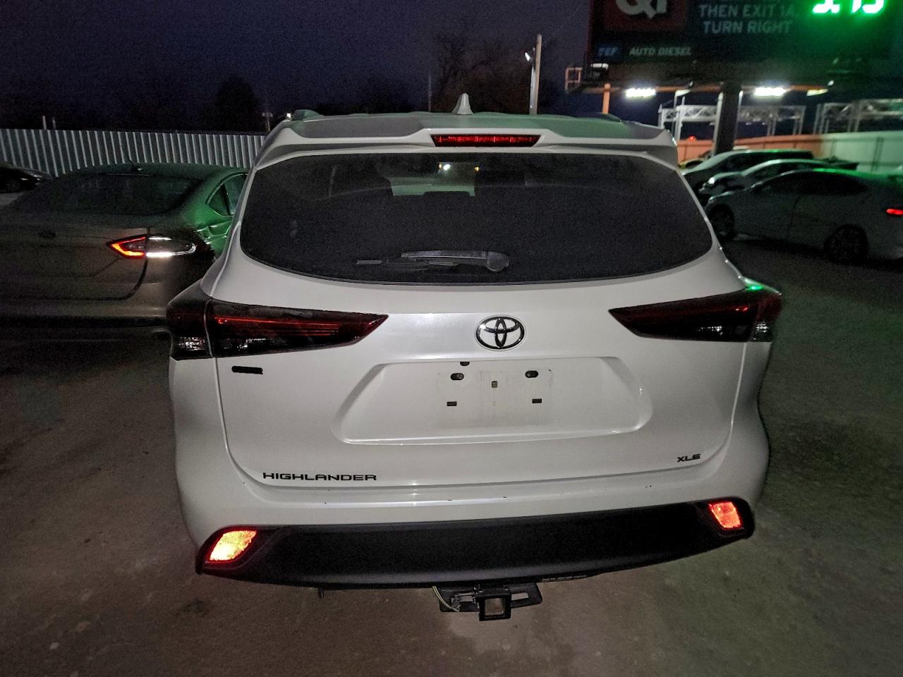 2020 TOYOTA HIGHLANDER photo 11