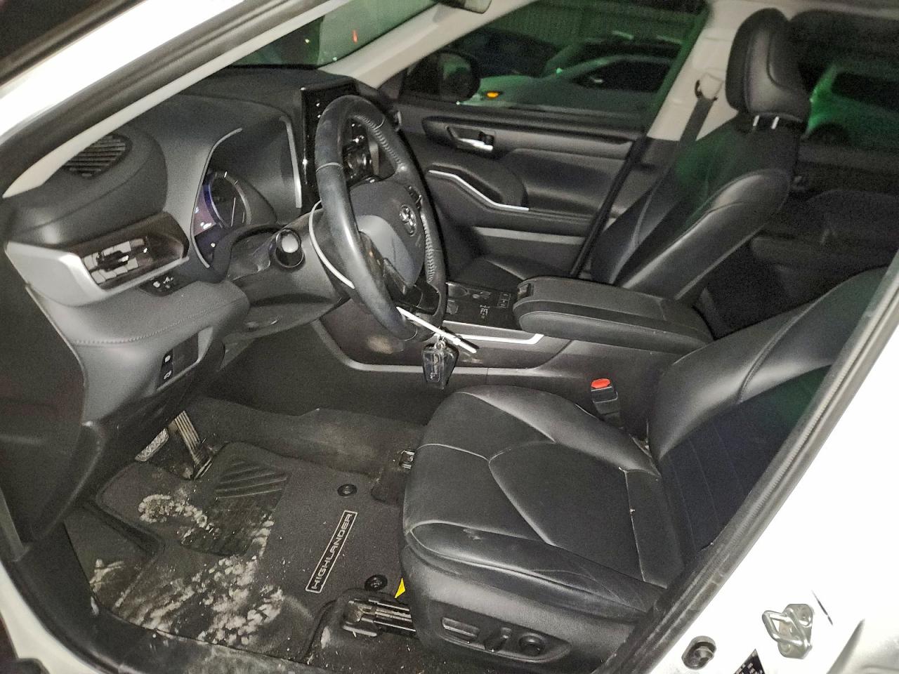 2020 TOYOTA HIGHLANDER photo 13