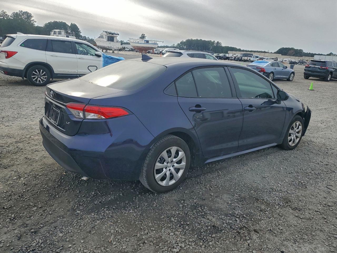 2024 TOYOTA COROLLA LE photo 3