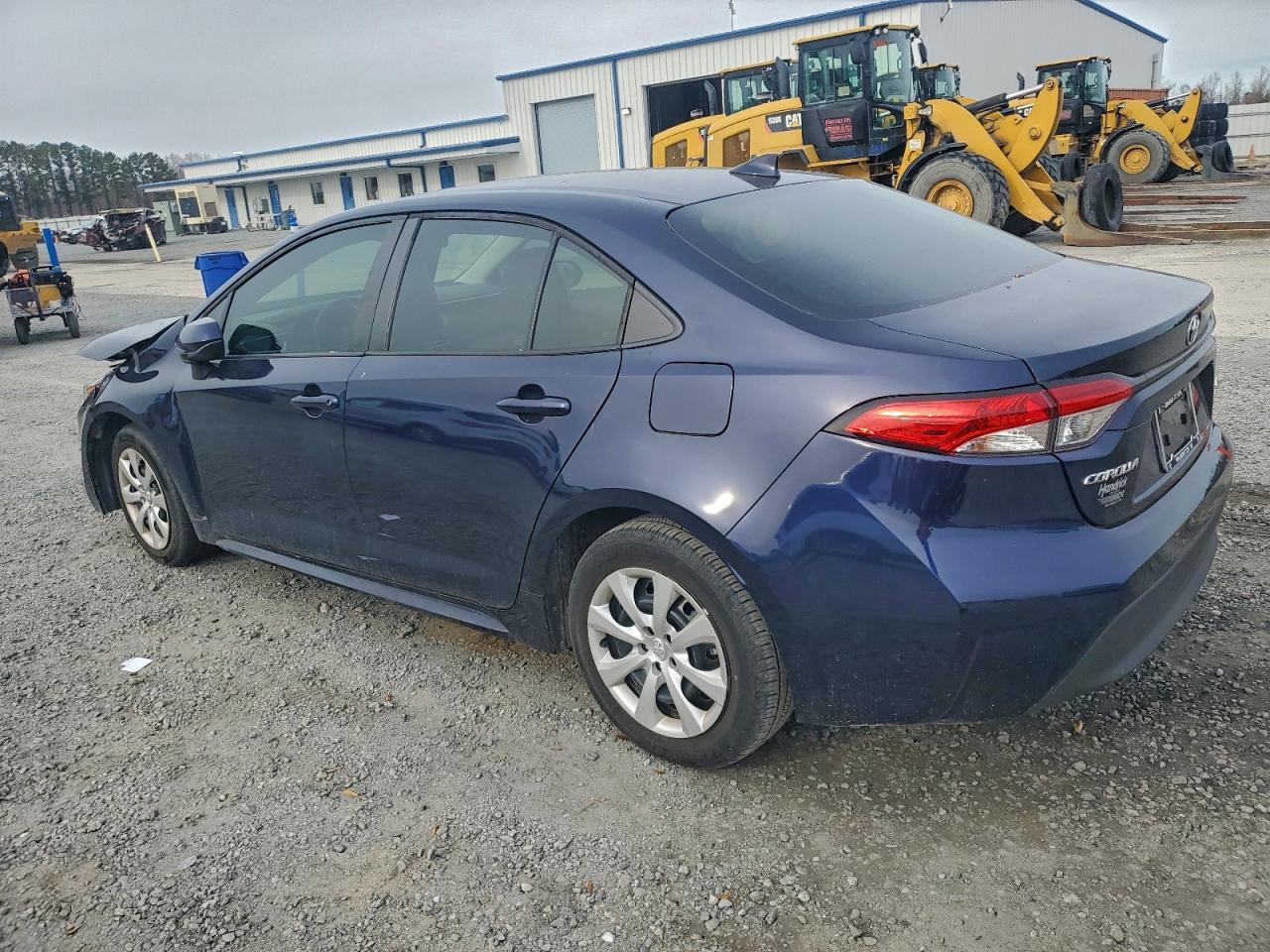 2024 TOYOTA COROLLA LE photo 2