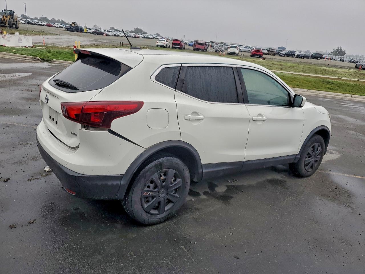 2019 NISSAN ROGUE SPORT S photo 3
