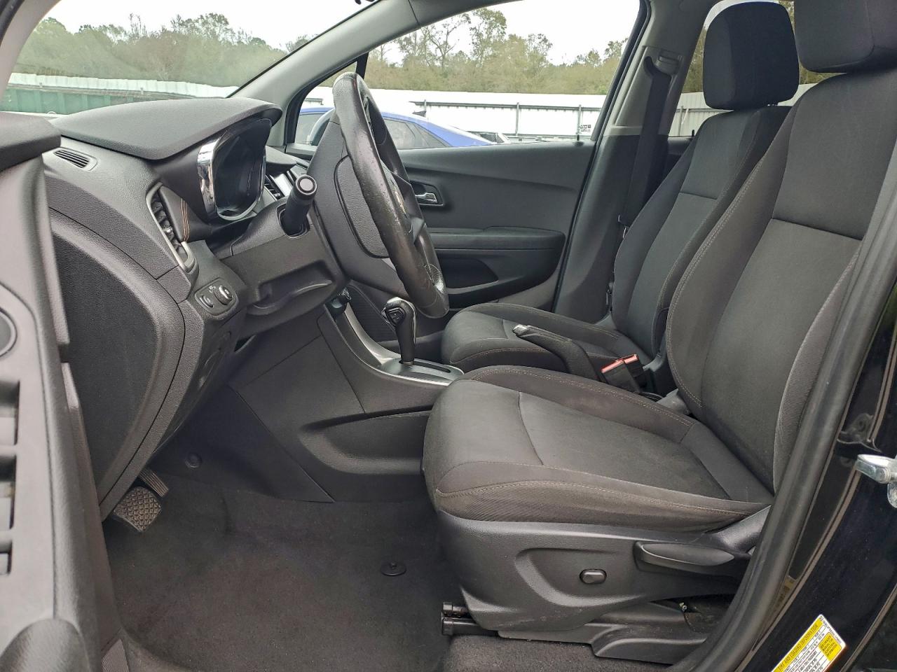 2017 CHEVROLET TRAX 1LT photo 13