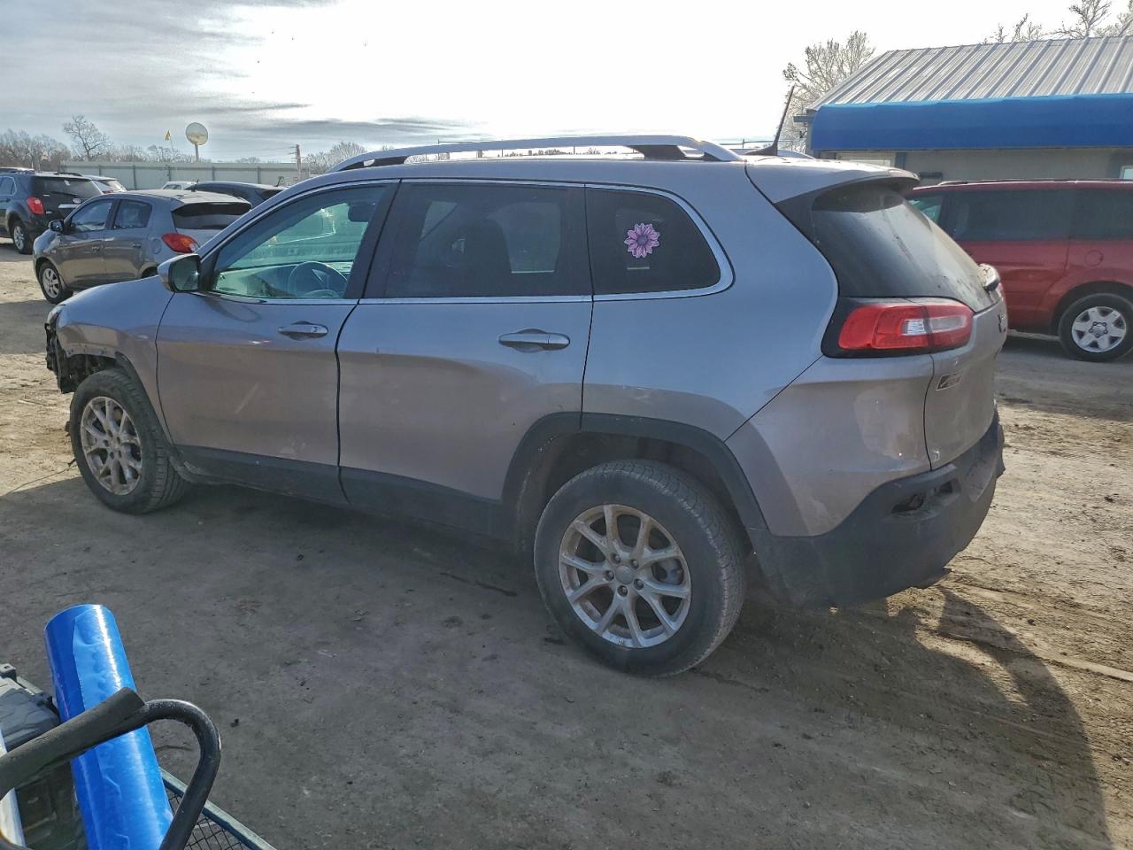 2017 JEEP CHEROKEE LATITUDE photo 2