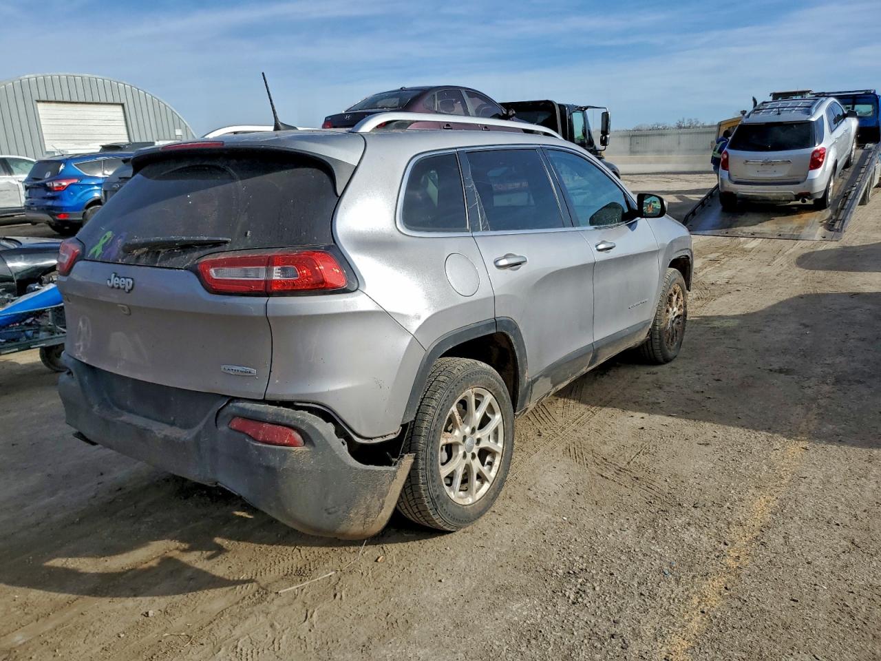 2017 JEEP CHEROKEE LATITUDE photo 3