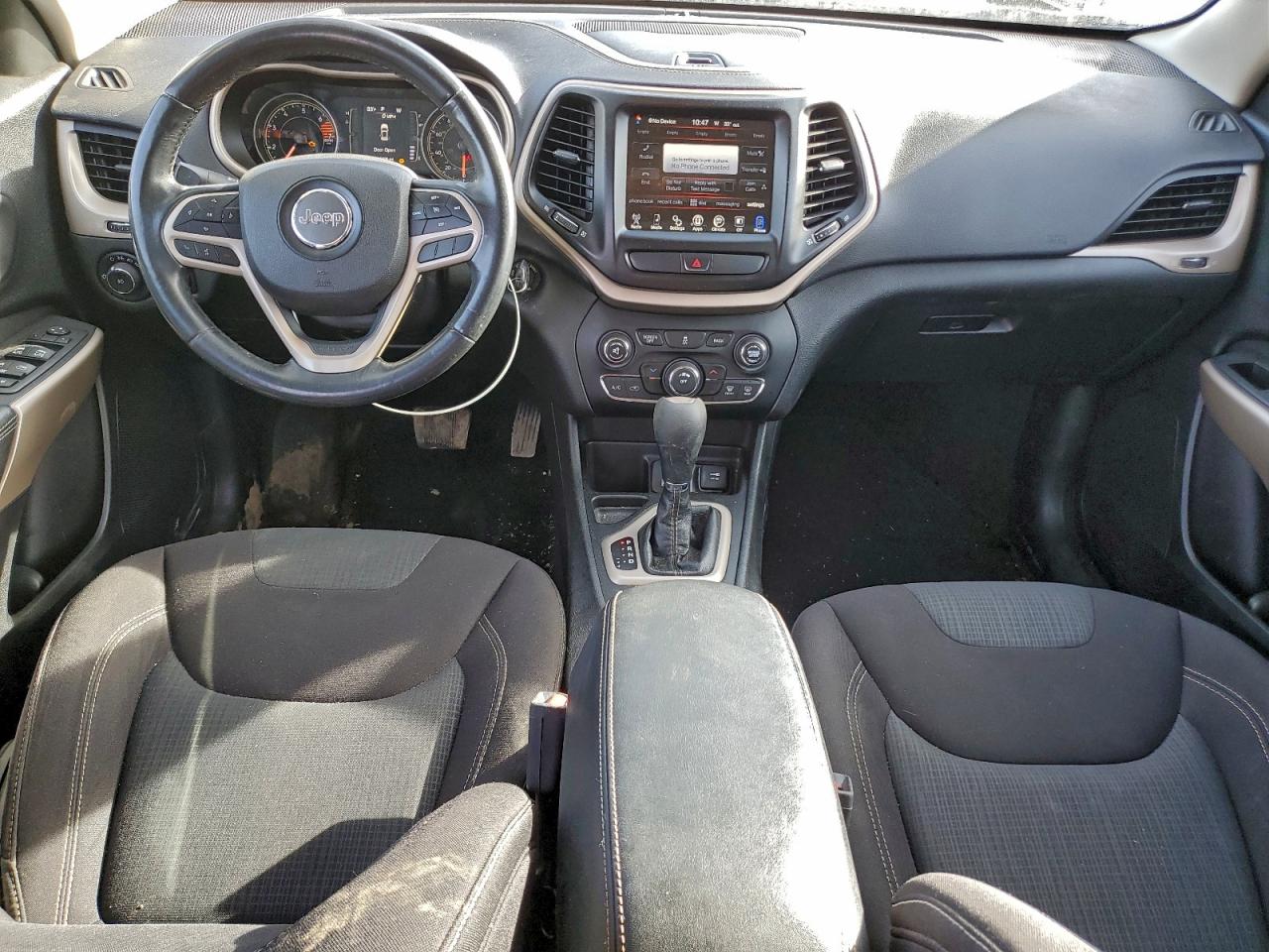 2017 JEEP CHEROKEE LATITUDE photo 8