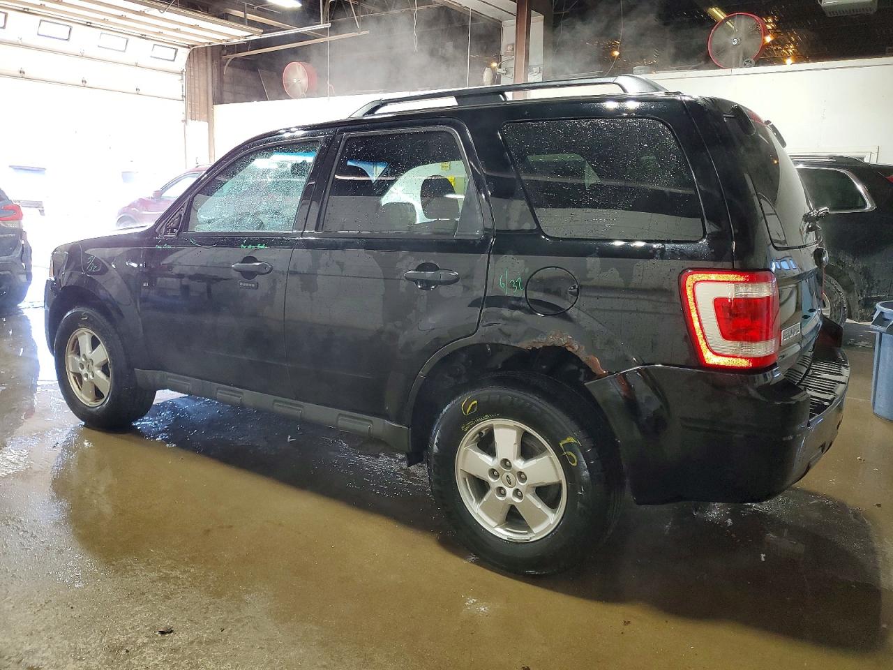 2012 FORD ESCAPE XLT photo 2