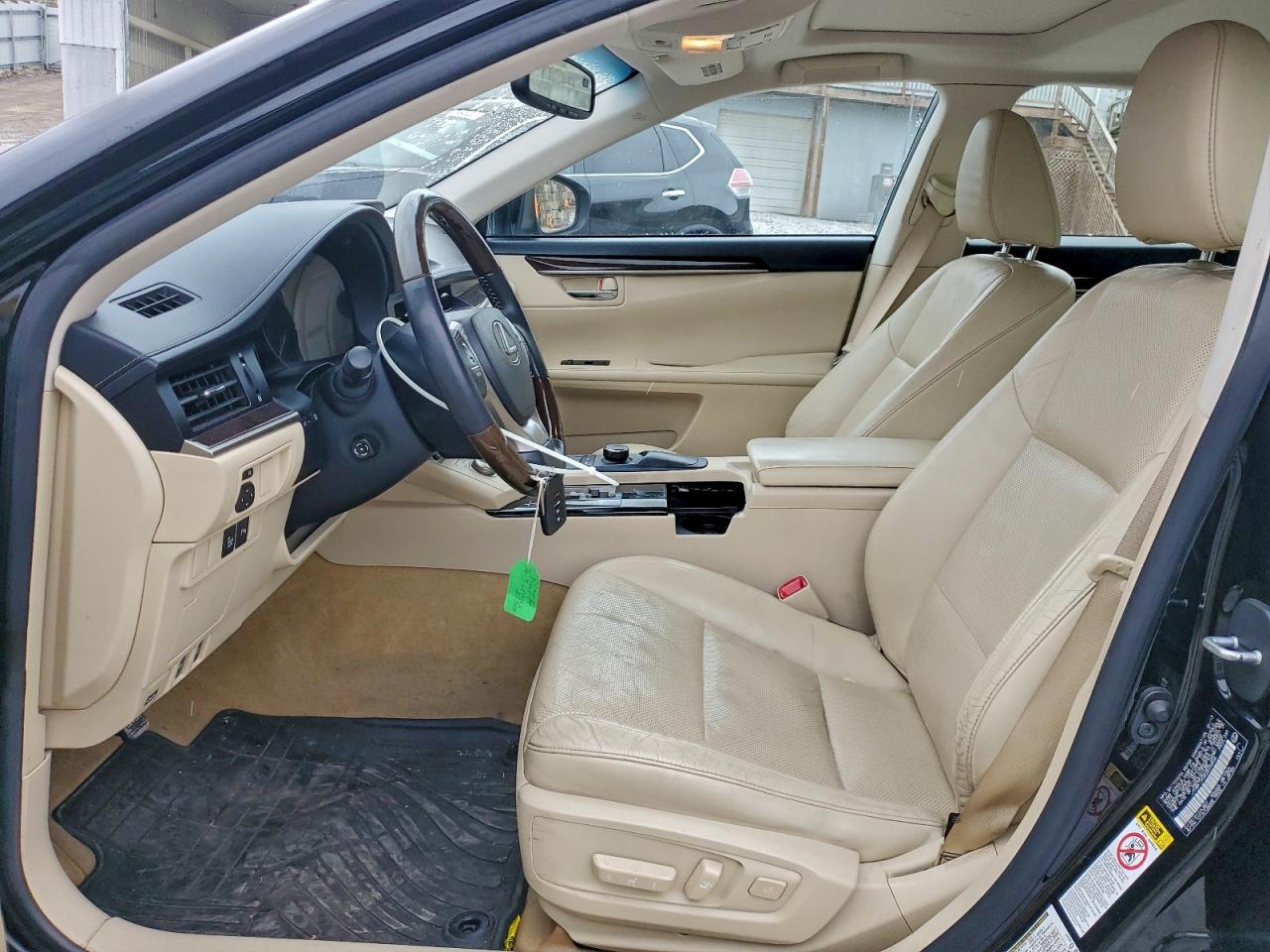 2013 LEXUS ES 350 photo 19