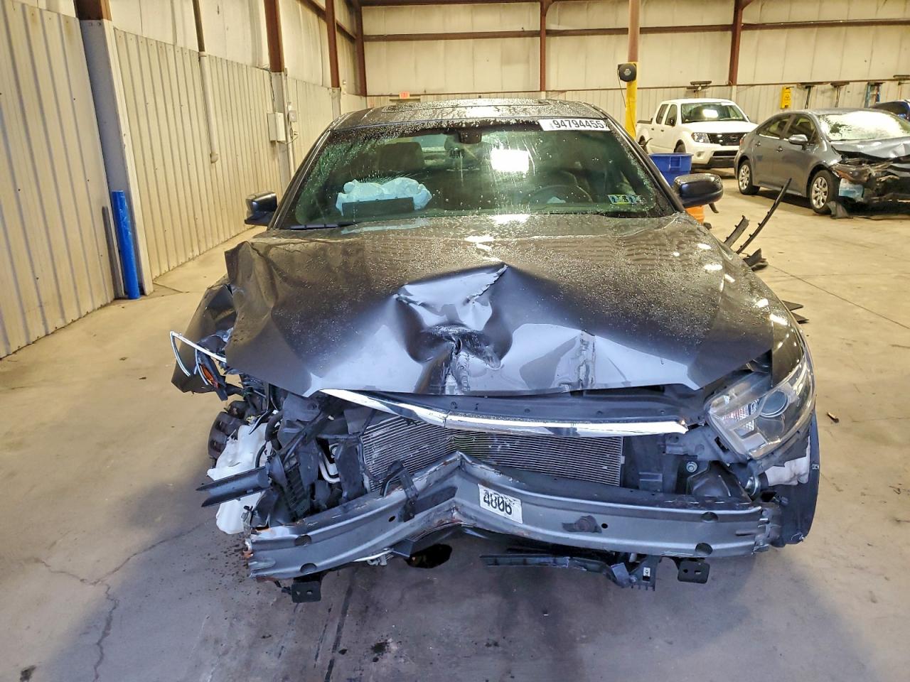 2015 FORD TAURUS SEL photo 13