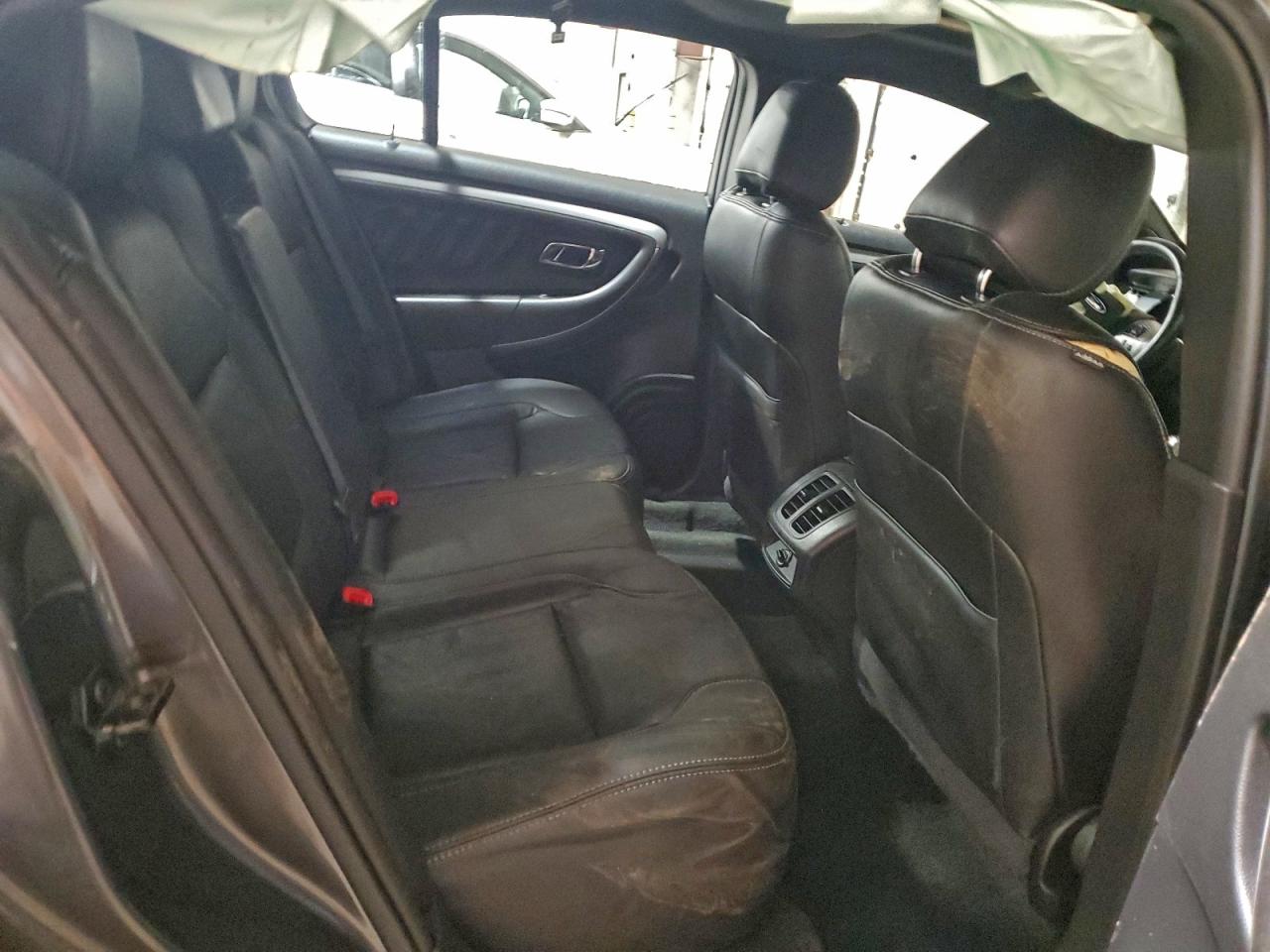2015 FORD TAURUS SEL photo 28