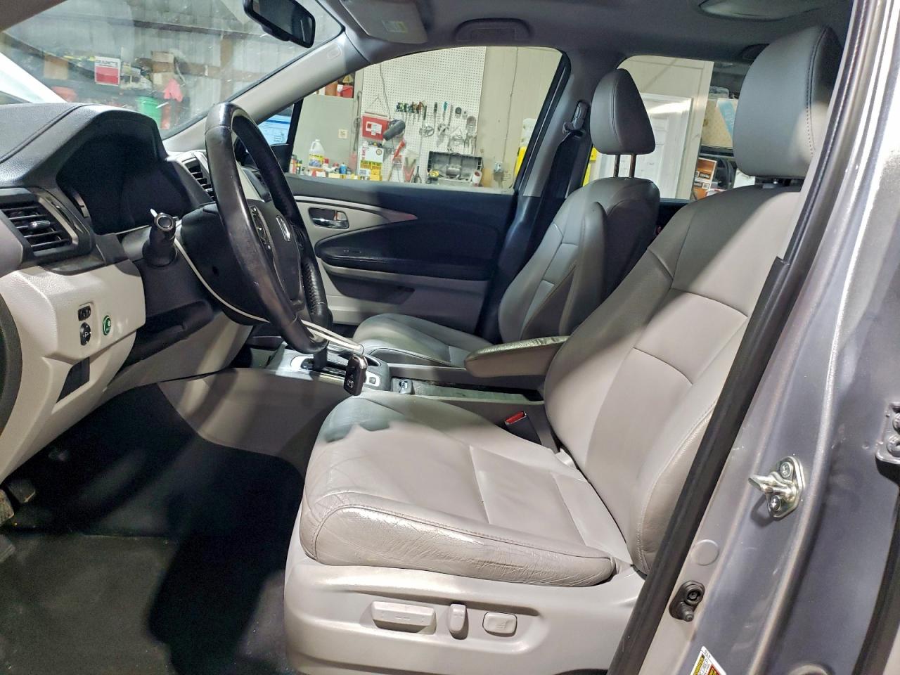 2016 HONDA PILOT EXL photo 19