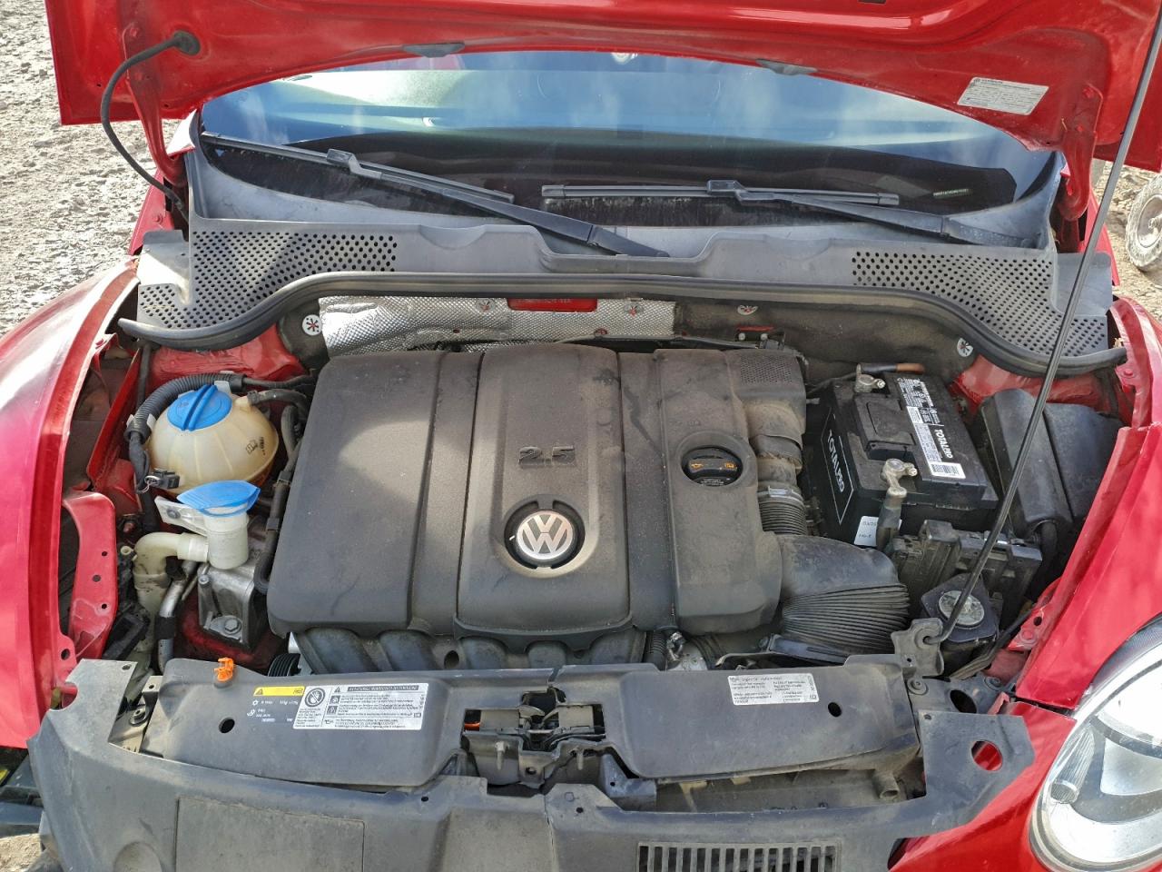 2013 VOLKSWAGEN BEETLE photo 21
