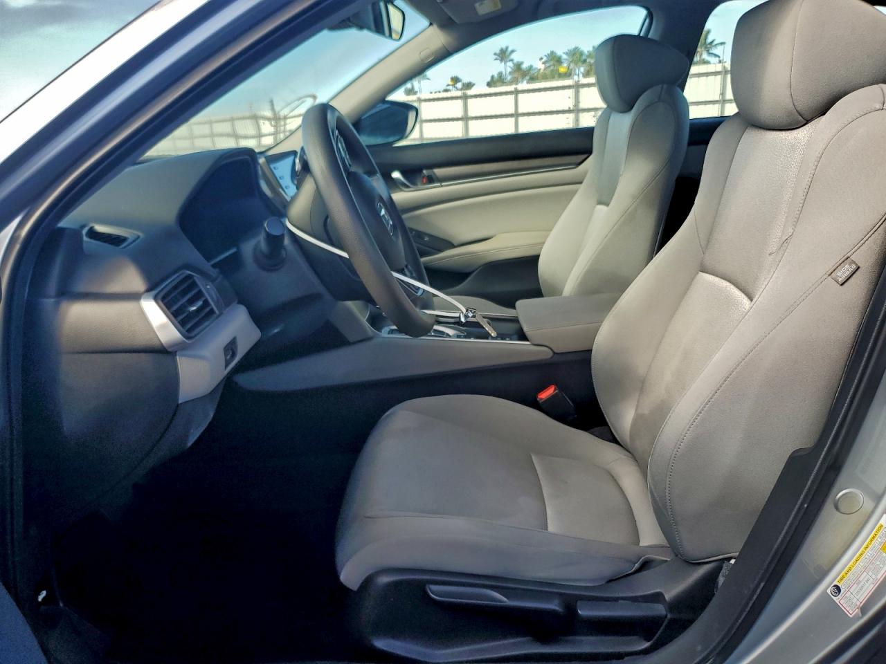 2018 HONDA ACCORD HYBRID photo 7