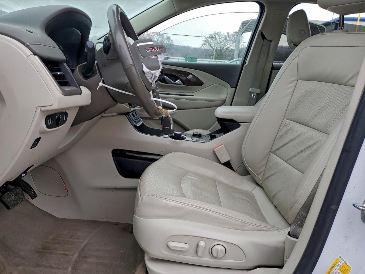 2020 GMC TERRAIN DENALI photo 7