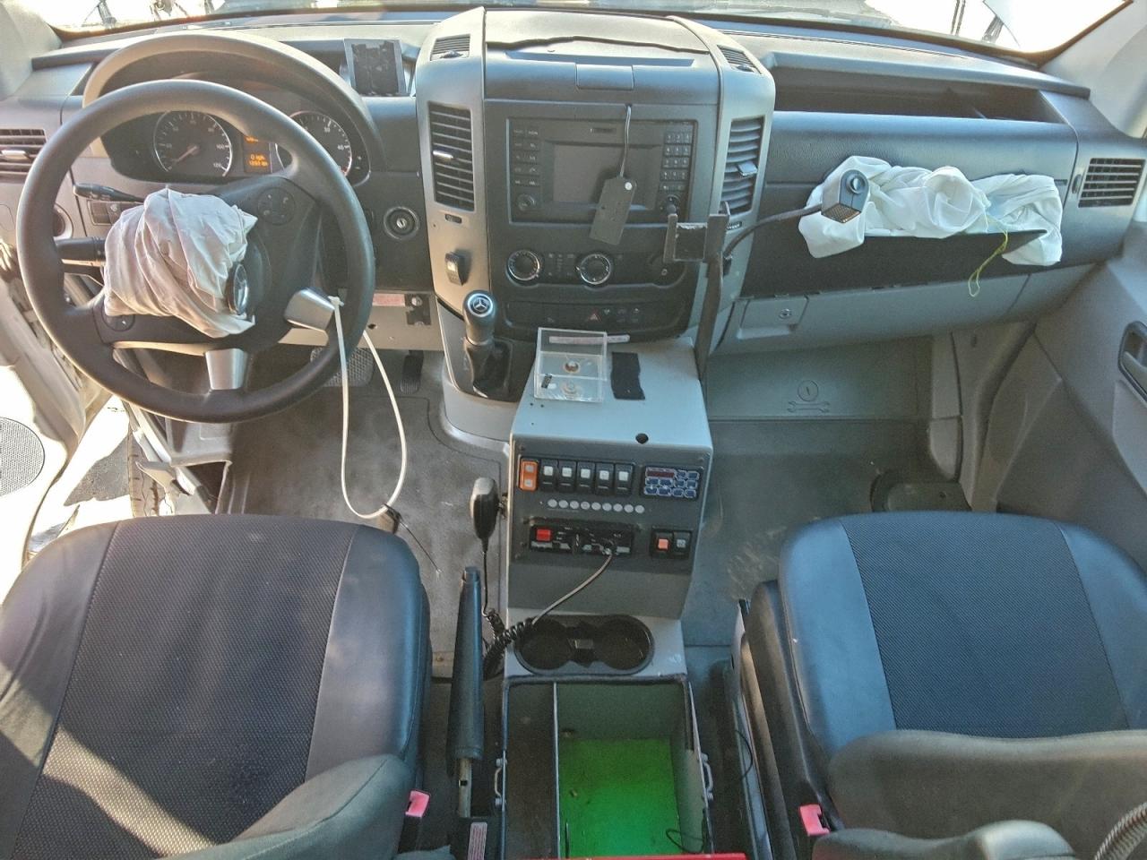 2017 MERCEDES-BENZ SPRINTER 2500 AMBULANCE photo 8
