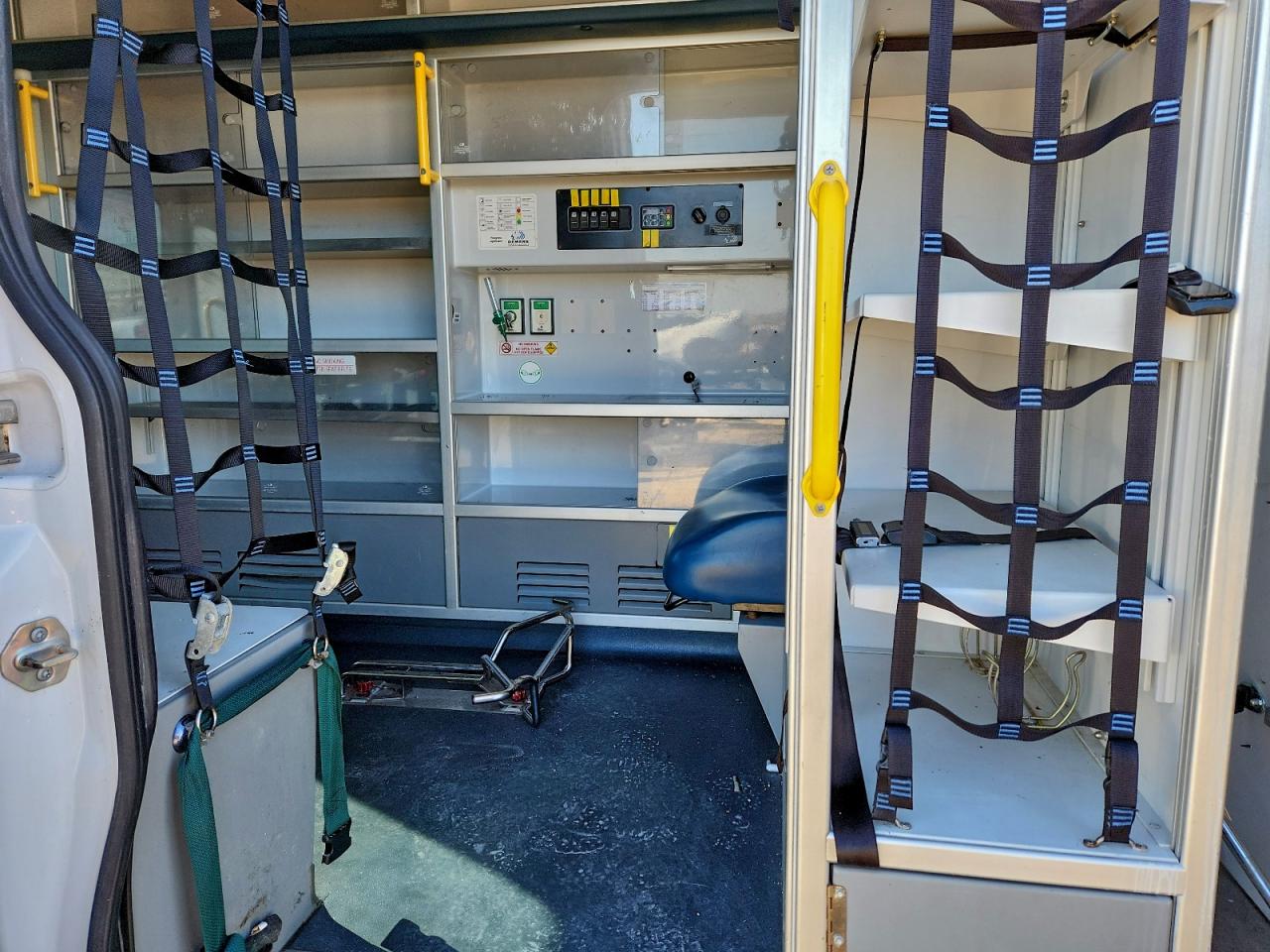 2017 MERCEDES-BENZ SPRINTER 2500 AMBULANCE photo 11
