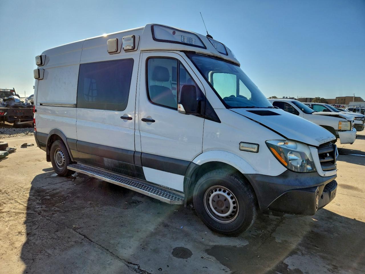 2017 MERCEDES-BENZ SPRINTER 2500 AMBULANCE photo 4