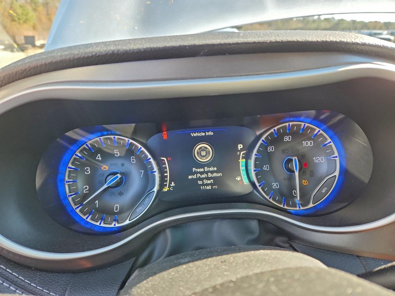 2024 CHRYSLER PACIFICA TOURING L photo 25