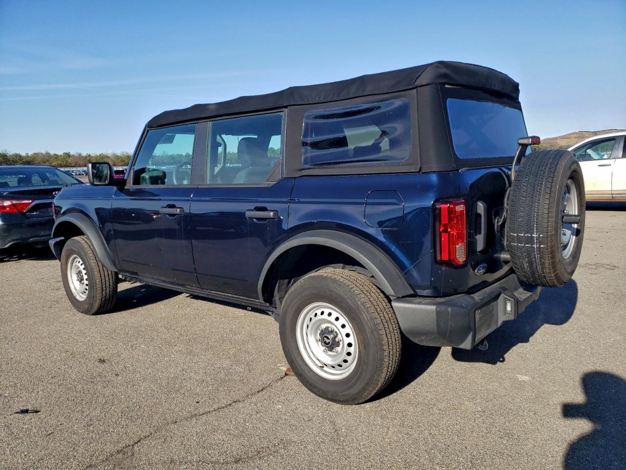 2021 FORD BRONCO BASE photo 2