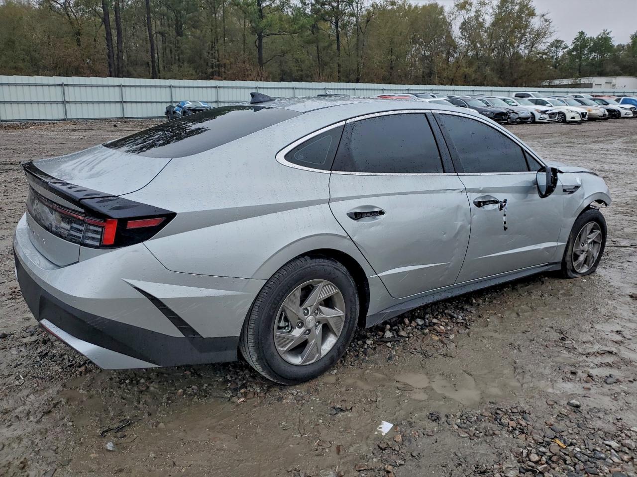 2026 HYUNDAI SONATA SE photo 5