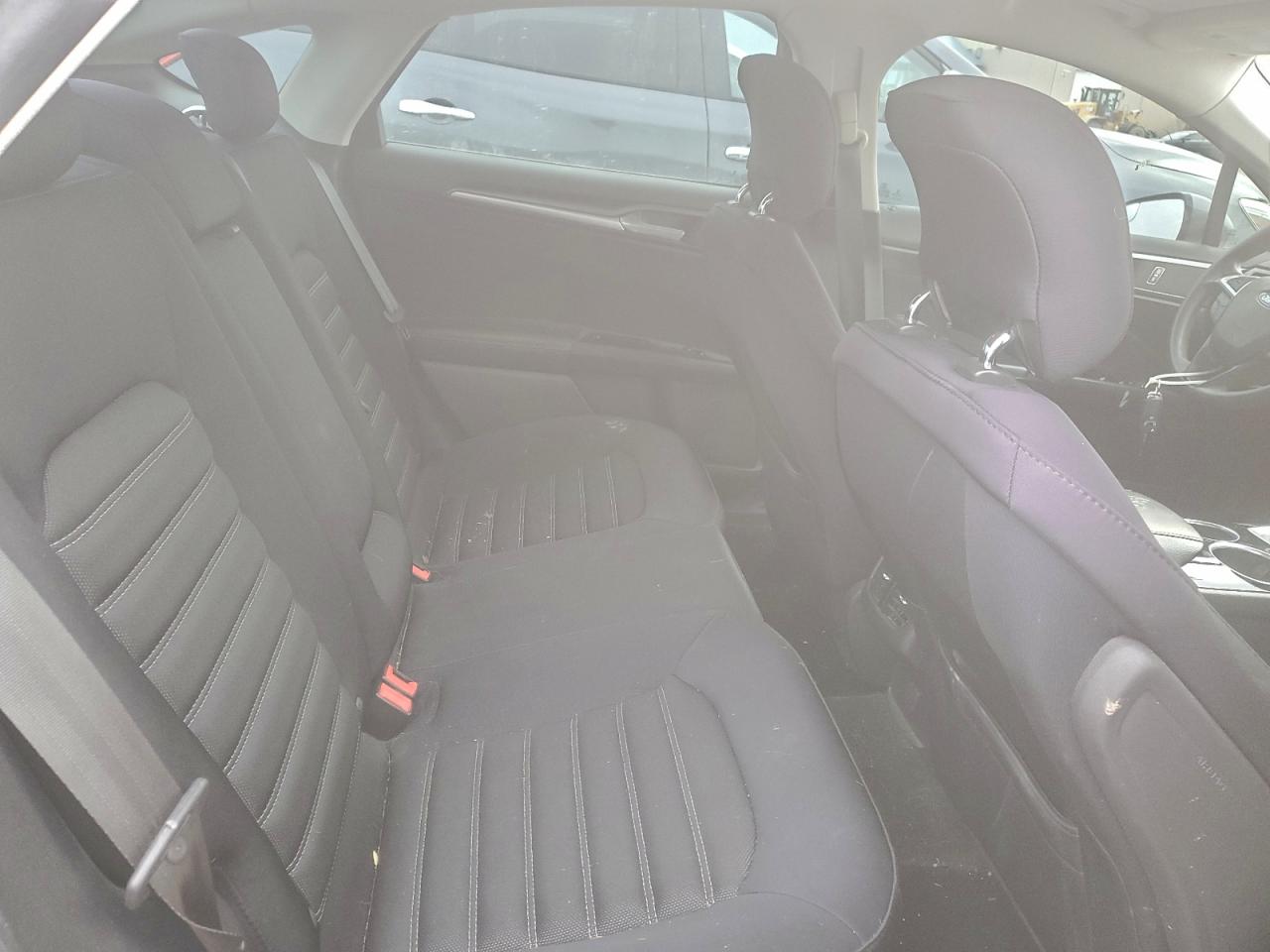 2013 FORD FUSION SE photo 28
