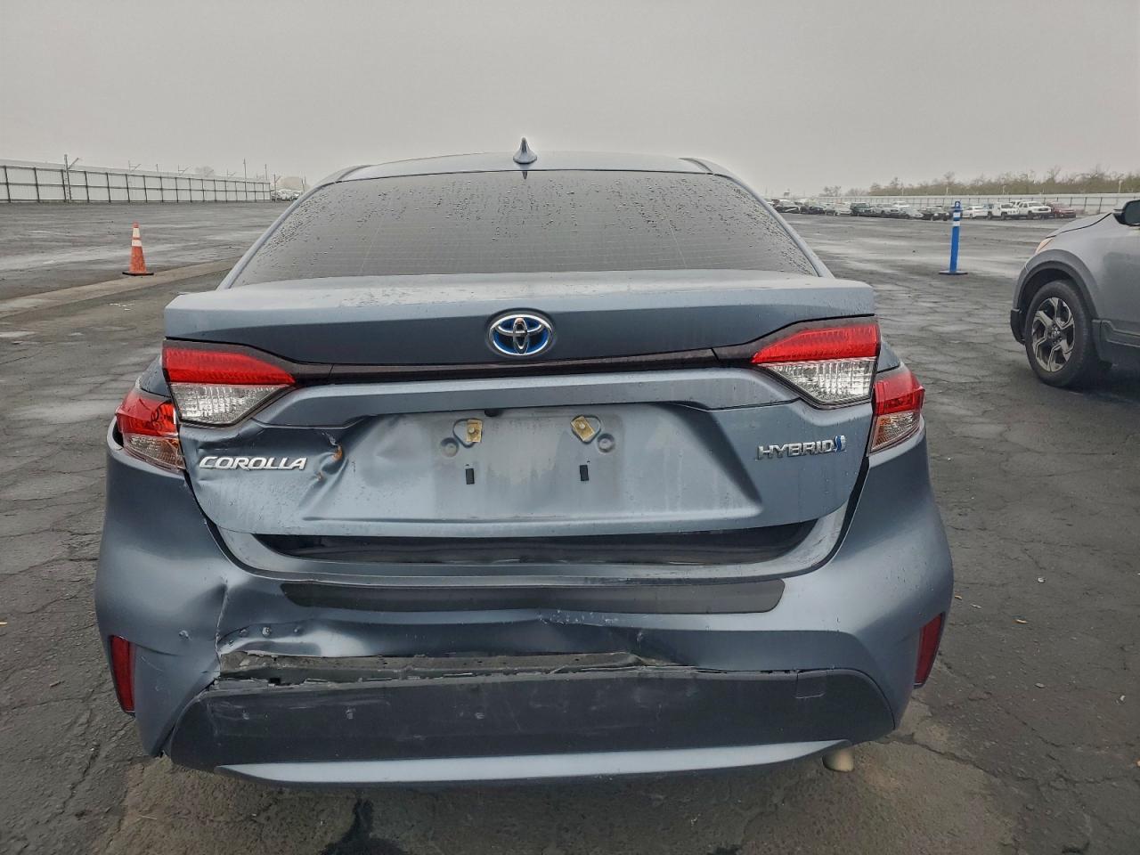 2021 TOYOTA COROLLA LE photo 6