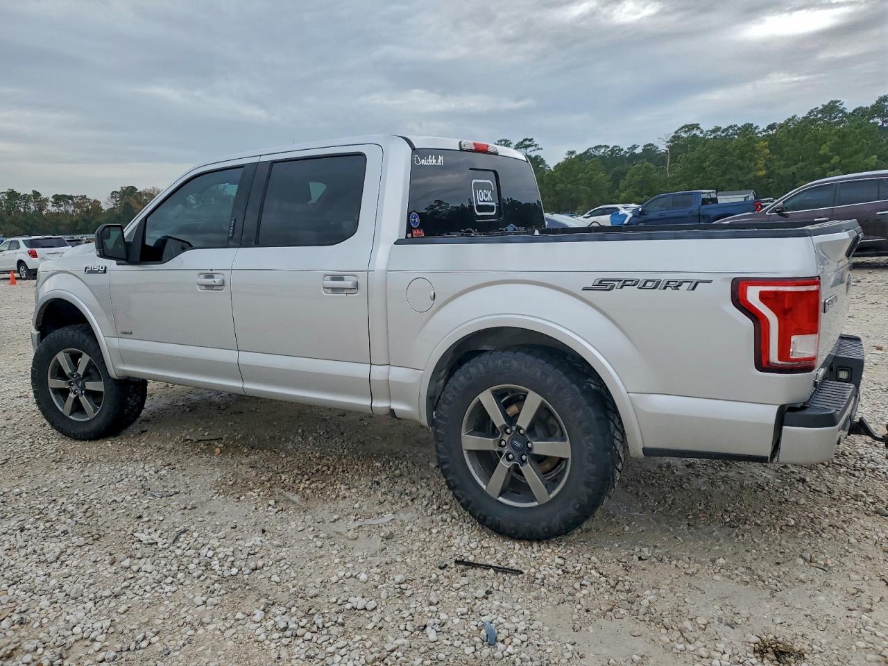 2016 FORD F150 SUPERCREW photo 2